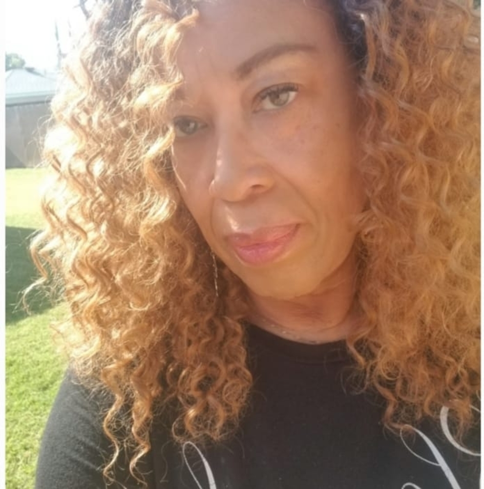 Meet your Posher, Gay